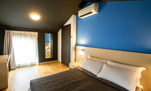 Dormire-vicino-a-trieste_appartamento-attico_ResidenceBleu_ap 04-1